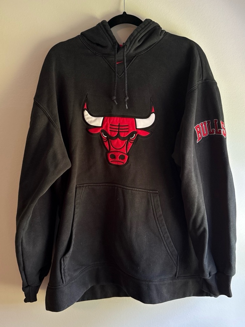 Vintage 90’s/00s Nike Chicago Bulls Embroidered Center Swoosh NBA Hoodie Sweatsh